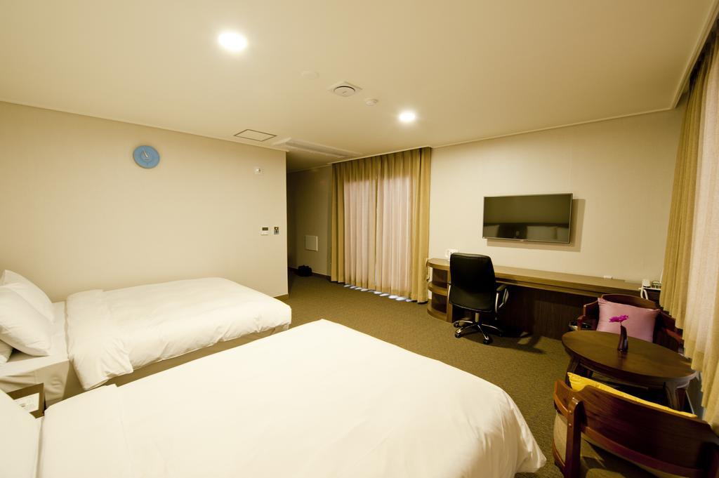 Jeonju Yeonghwa Hotel Δωμάτιο φωτογραφία